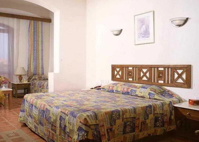 Jaz Neo Reef Marsa Resort 4*